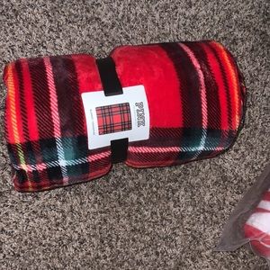 Victoria secret pink plaid fleece blanket